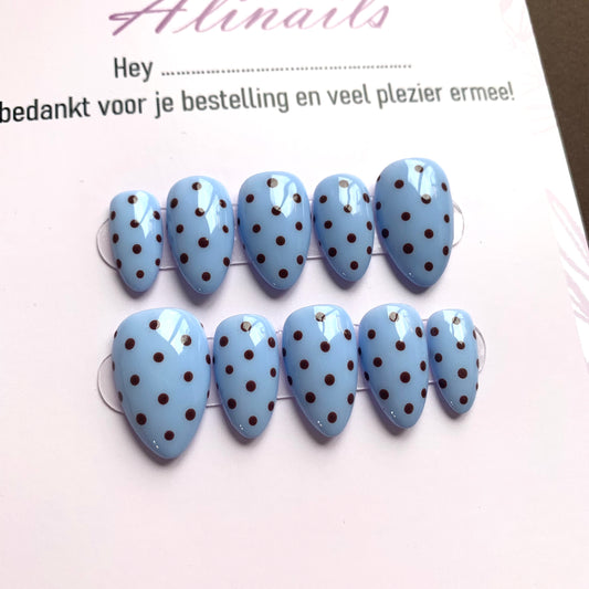 Dotted blue
