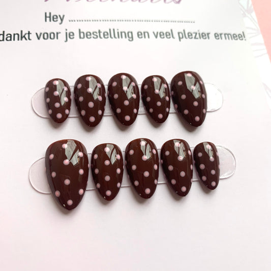 Dotted brown