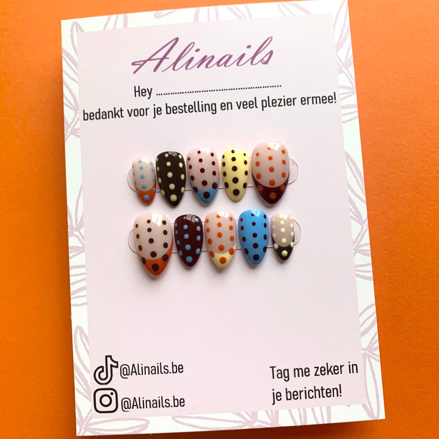 Dotted retro